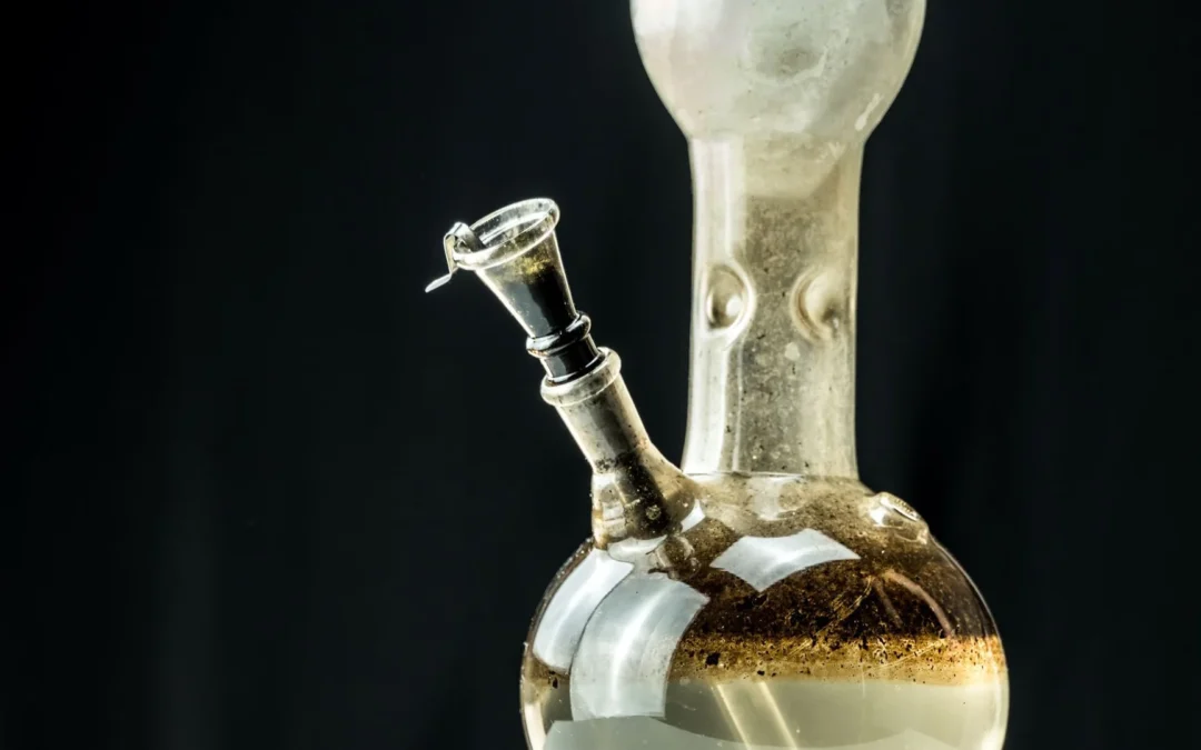 How to clean choppers, bongs, and pipes